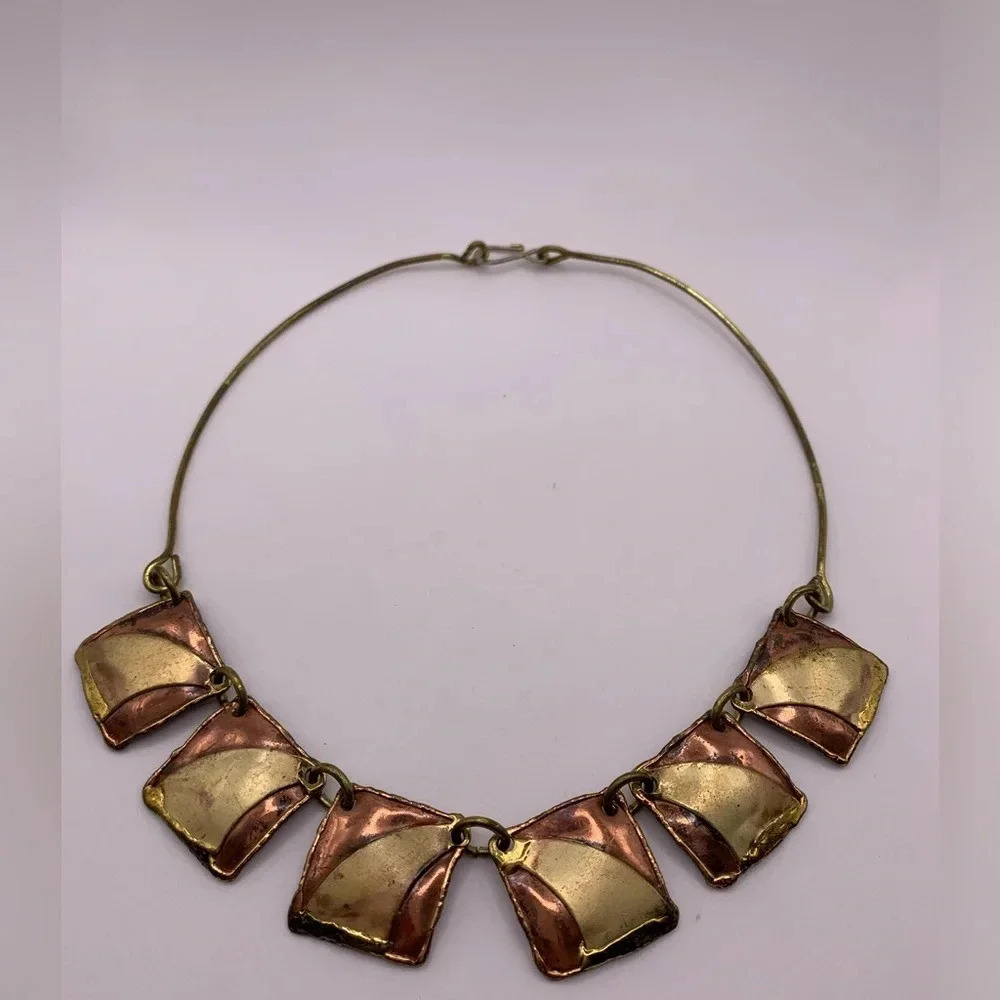 #074  Vintage copper and brass chocker necklace